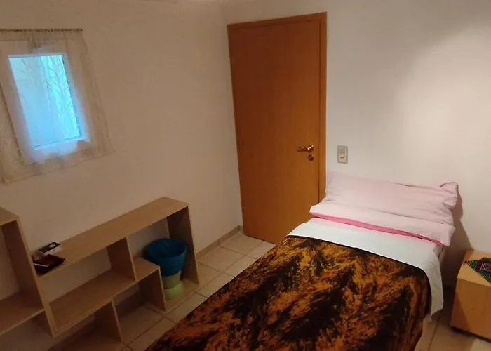 Casa Diana Ticino منزل للإقامة Cugnasco