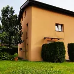 Δωμάτια σε οικογενειακή κατοικία Casa Diana Ticino Cugnasco